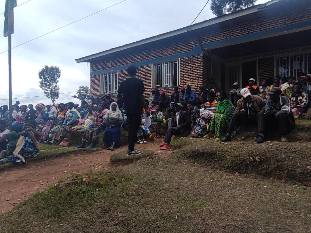 #KwegeraUmuturage. Kuwa 3/2/2026 mu tugari tw'umurenge wa Nyankenke habaye inteko z'abaturage. Abaturage basabwe kubungabunga umutekano kwimakaza isuku, Kwitabira igihembwe cy'ihinga 2026B n'ibindi. Hanakemuwe ibibazo by'abaturage.<a href="/RwandaLocalGov/">Ministry of Local Government | Rwanda</a> <a href="/RwandaNorth/">Northern Province/ Rwanda</a> <a href="/GicumbiDistrict/">Gicumbi District</a>