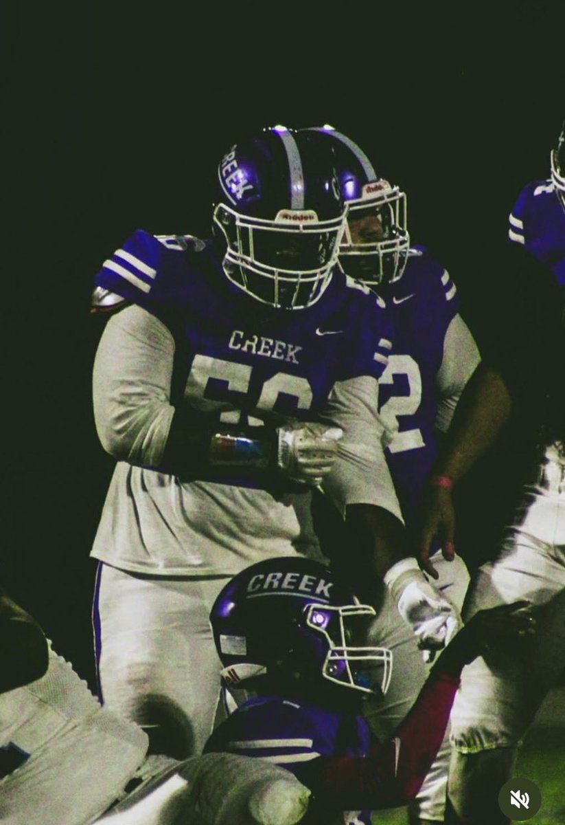 RicardoForeman4's tweet photo. Blessed to receive my 2nd offer from Bluefield university 
 @DeepCreekFB https://t.co/ueBlFuO1FP