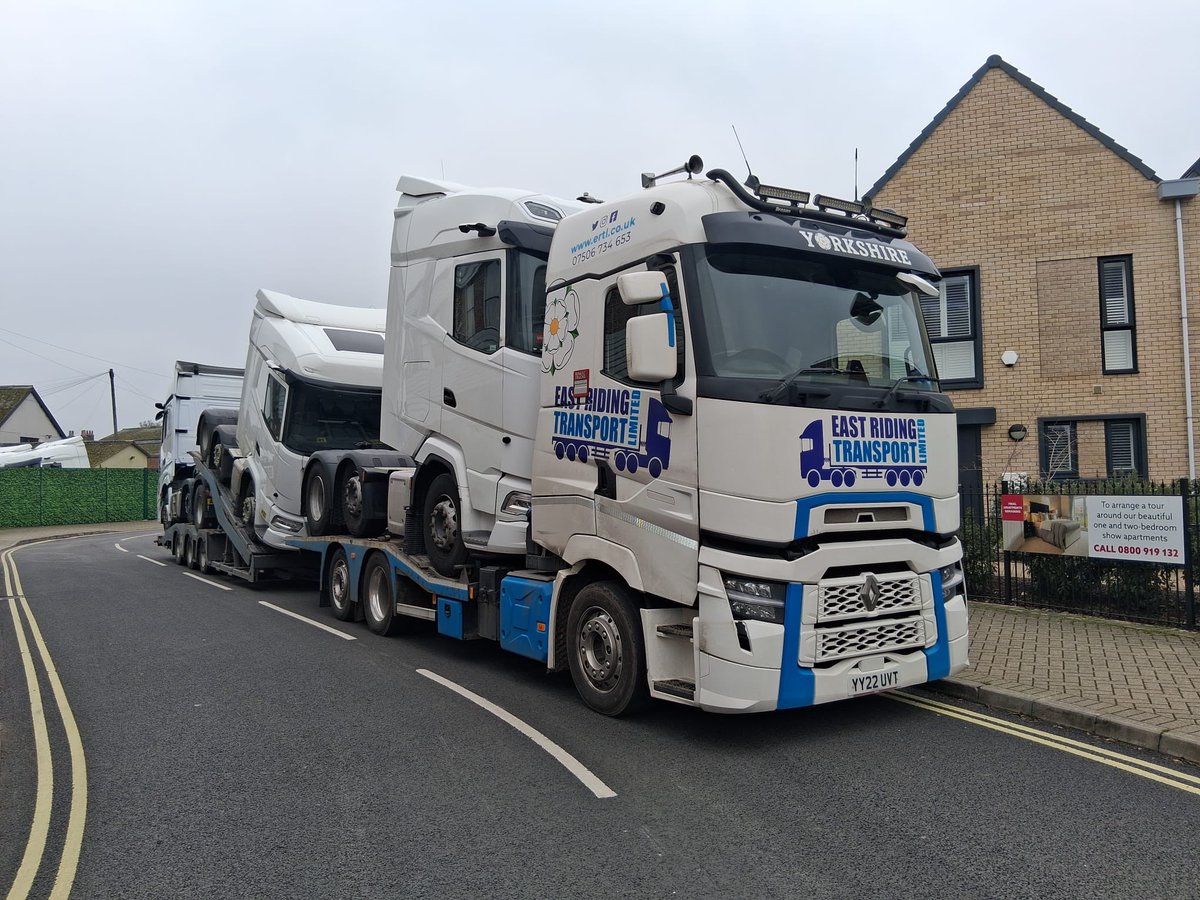 Had our #Renault out hard at work today. #Haulage #Logistics #Transporter #Trucking #HGV