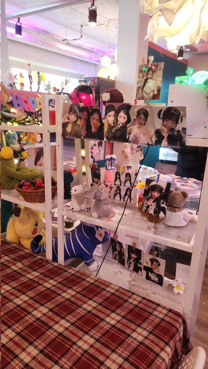 reismaru's tweet photo. #콘수니의따끈따끈베이커리
이번에 가본 레이생카 중에 레이 사진 제일 많았어요 사장님께서 굿즈도 엄청 많이 주셨어요
엄청 친절하시고 예쁜 레이 생카 열어주셔서 감사합니당 https://t.co/0sBAMZu22v