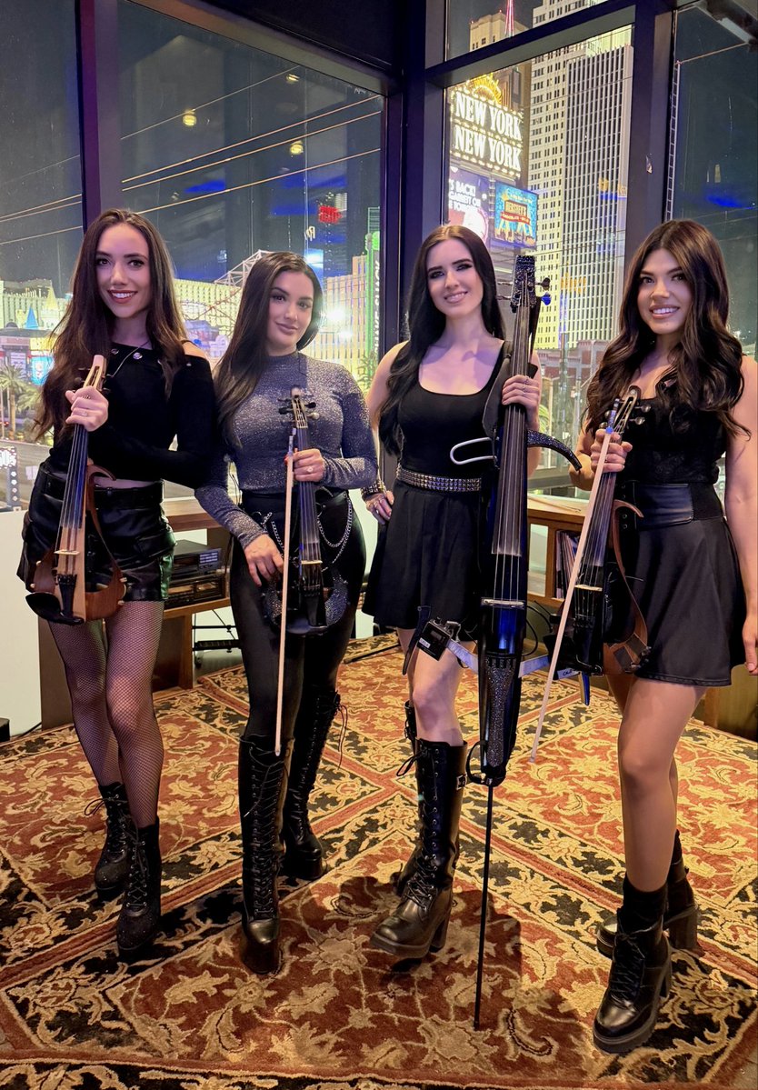 ⚡🎻 Bella Electric Strings performed a private event at Hard Rock Cafe on the Las Vegas Strip last night — electric strings, rock vibes, all-black stage looks.

#BellaStrings #LasVegas