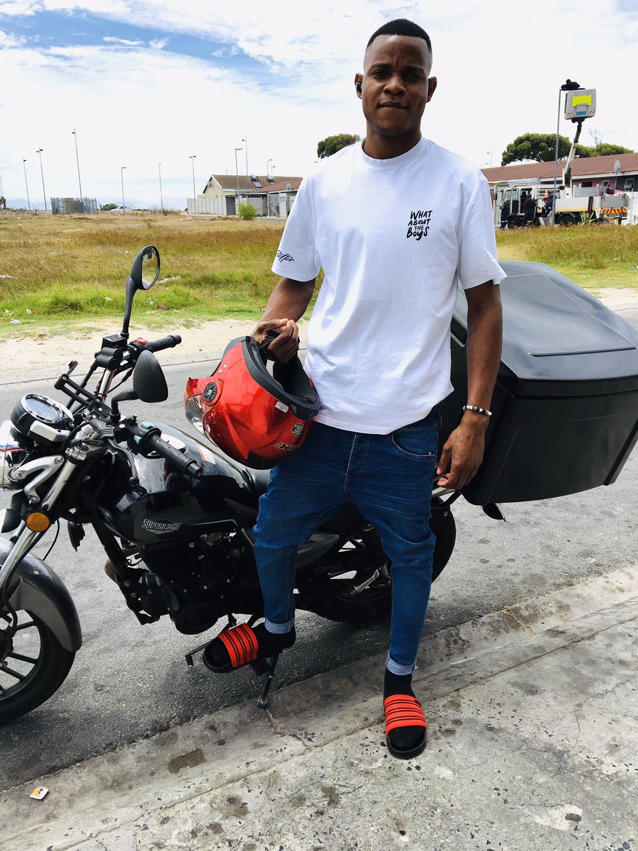 UAthunga's tweet photo. Ko lana danso 🖤💪🏽 https://t.co/Z0uURW7XLo