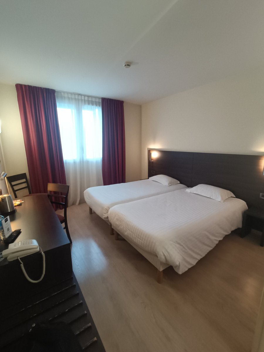 F8EXM - KZ4CQ tweet media