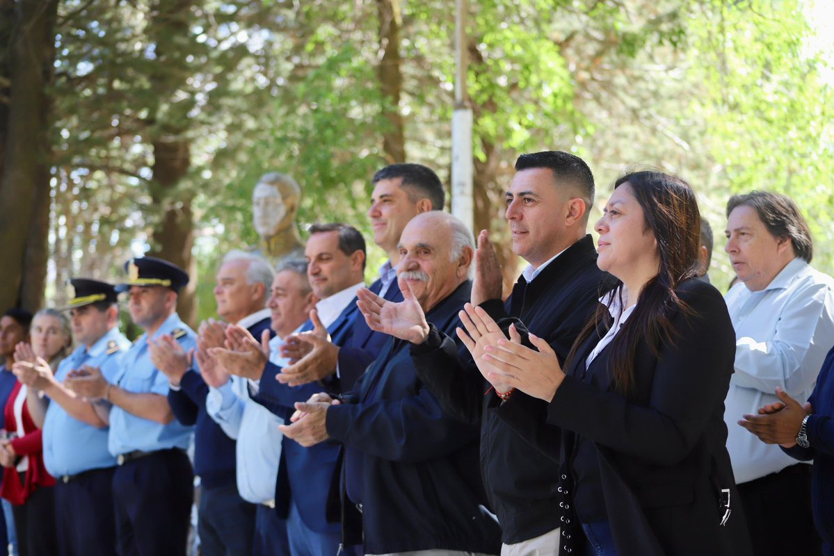 En el 86° aniversario de El Huecú, el ministro <a href="/MatiasNicolini/">Matias Nicolini</a> presidió el acto en  representación del gobierno provincial.

Durante la jornada se firmaron convenios y se anunciaron obras clave para el desarrollo de la localidad.

Más info 📲 neuqueninforma.gob.ar/noticias/2026/…