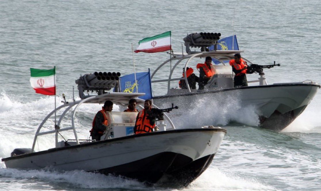 HeterodoxMedia's tweet photo. 🚨 UPDATE: IRANIAN GUNBOATS APPROACH US-FLAGGED TANKER IN STRAIT OF HORMUZ

Six Iranian gunboats equipped with .50cal machine guns confronted the American-flagged, Danish-owned oil tanker M/T STENA IMPERATIVE near the Strait of Hormuz today, after the vessel left the United Arab Emirates en route to Naval Support Activity Bahrain in the Persian Gulf.

According to maritime security firm Vanguard Tech, the gunboats commanded the tanker to stop and prepare for boarding by Iran's Islamic Revolutionary Guard Corps. The tanker increased speed to avoid interception, evaded further pursuit, and linked up with a US naval vessel for escort to its destination.

@sentdefender 

Tips/DMs on verified updates: @HeterodoxMedia  
Follow: @HeterodoxMedia