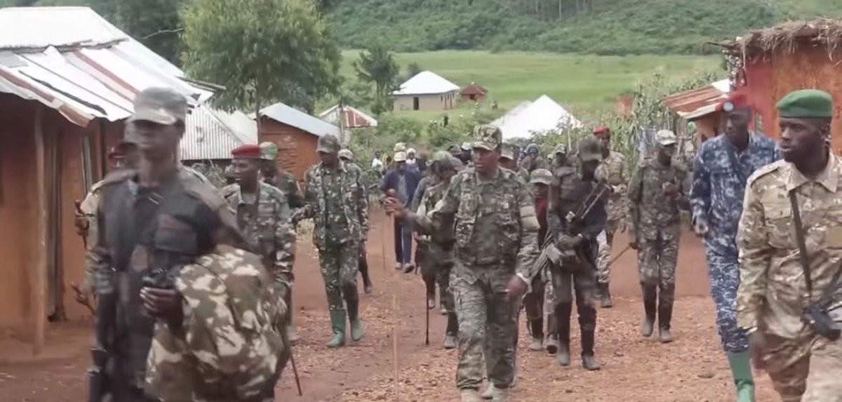 Intare batinya
Rurambo,Indondo,Minembwe Gipupu Mibunda.
À Irumba, l'ennemi netralise 
Axé Muriza les ennemis ont été maudits.

Rwitsankuku, l'ennemi a été anéanti.

Le Point Zéro,La paix règne. L'ennemi tremble.