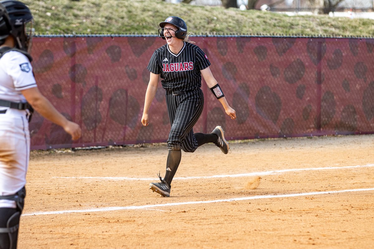 HorizonLeague's tweet photo. The second spot in the @UnderArmour #HLSB Preseason Poll belongs to @IUINDY_SBALL! The Jags bring back key returners Molly Kable and Callie Dickerson this season.

https://t.co/ogH7p21S73

#OurHorizon 🌇| @iuindy_jaguars https://t.co/ULsfI35qJL