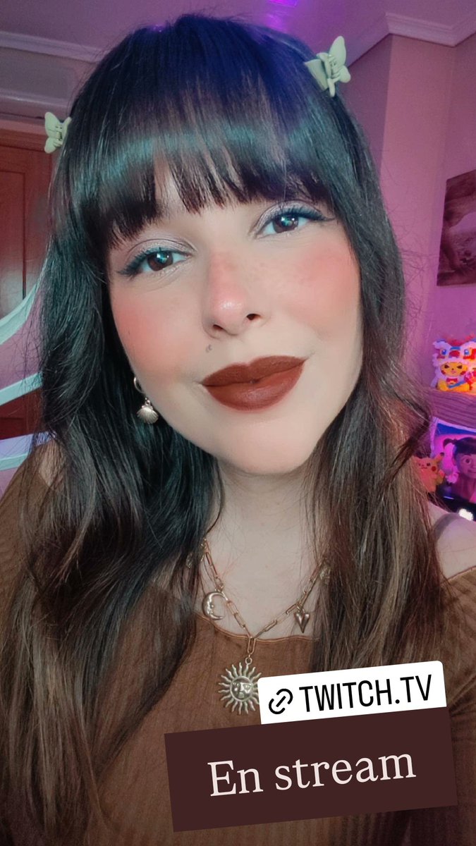 En stream donde siempre!! Os espero piruletaparty en Twitch 🌸💕