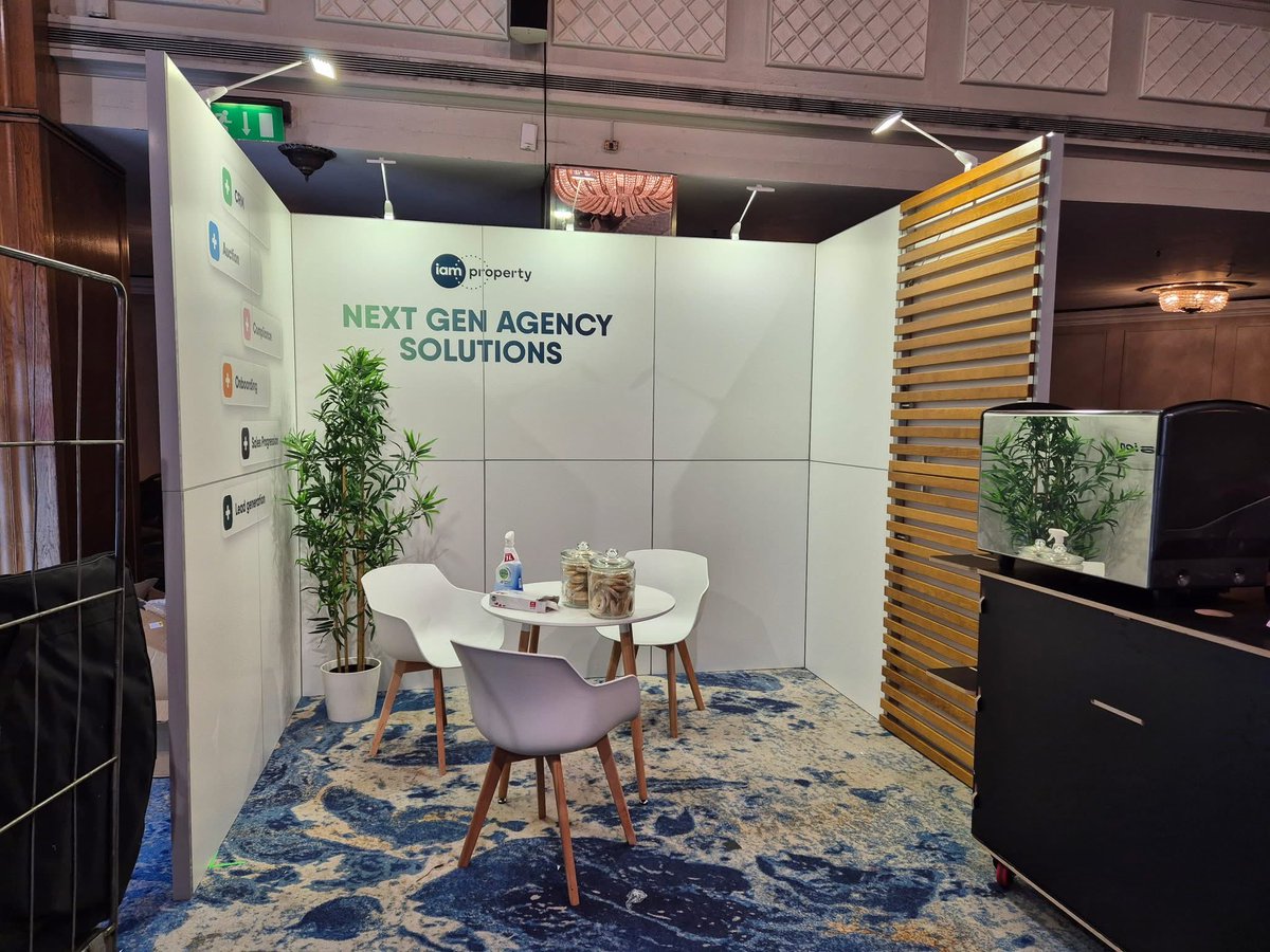 ZoomDisplay's tweet photo. Meet ayble — our flexible modular display system that grows with your brand. Perfect for exhibiting at events and university showcases.

✅ Customisable modular panels
✅ Quick set-up &amp; breakdown
✅ No limitations

#ModularDisplay #ExhibitionReady #ZoomDisplay https://t.co/3HAoxiqG1N