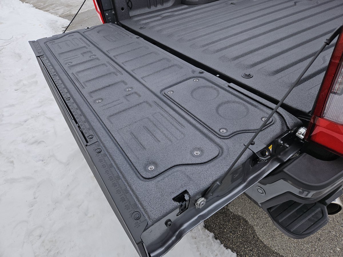 driver_depot's tweet photo. A customer drove over 100 miles for our Legacy Protective Coatings Spectrum color matched spray-in bedliner. We think it turned out awesome, but you be the judge. #toughbutpretty #sprayinbedliner #LegacyUpfitgroup #LegacyDealerNetworkGroup https://t.co/4SI8j2Ssrr