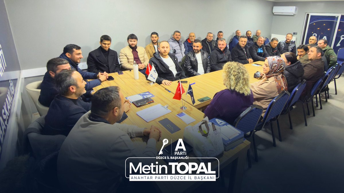APartiDuzce's tweet photo. İl Başkan Vekilimiz Ahmet Dur ile haftalık olağan toplantımızı gerçekleştirdik. Önümüzdeki sürecin yol haritasını değerlendirerek, disiplinli çalışma ve kararlı duruşun başarıya giden yolun temel unsurları olduğu konusunda ortak bir irade ortaya koyduk. https://t.co/50zMiyXddi