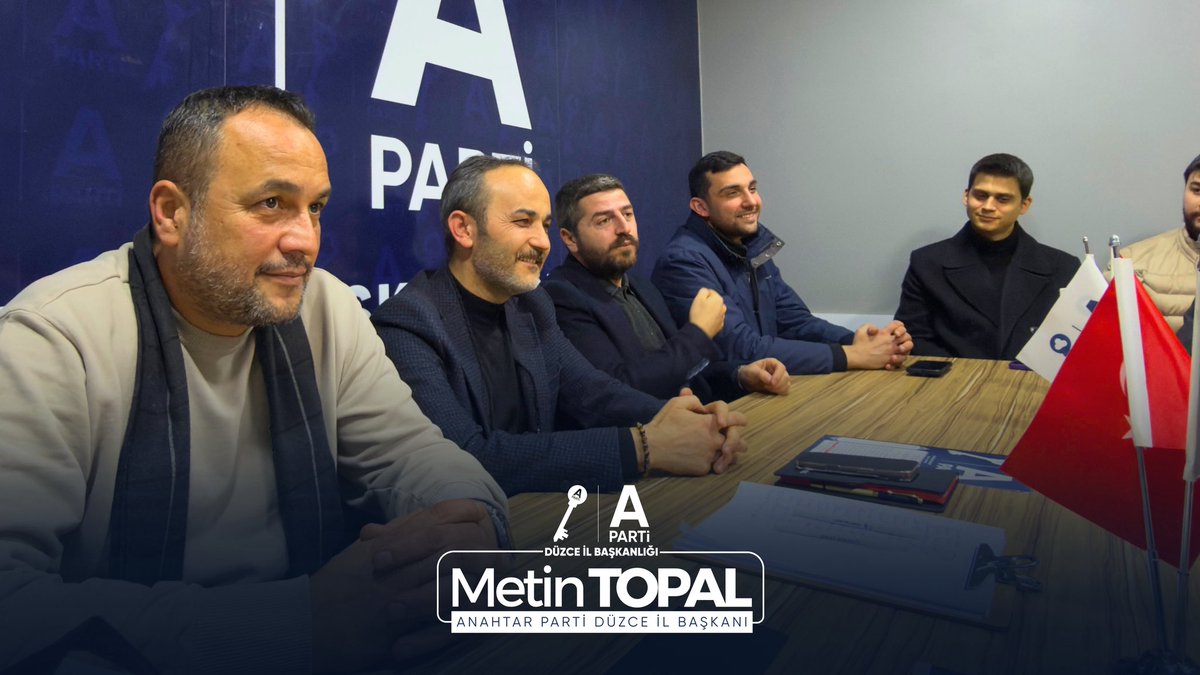 APartiDuzce's tweet photo. İl Başkan Vekilimiz Ahmet Dur ile haftalık olağan toplantımızı gerçekleştirdik. Önümüzdeki sürecin yol haritasını değerlendirerek, disiplinli çalışma ve kararlı duruşun başarıya giden yolun temel unsurları olduğu konusunda ortak bir irade ortaya koyduk. https://t.co/50zMiyXddi