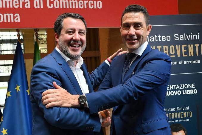 AleFiorenza's tweet photo. Un disastro ai Trasporti, come leader di partito non ne azzecca mezza neanche per sbaglio (tra le tante: crisi del papeete, figuraccia in polonia rielezione mattarella, crollo elezioni '22, Vannacci), ma come diavolo fa Salvini a stare ancora lì? https://t.co/dLtKUIR63t