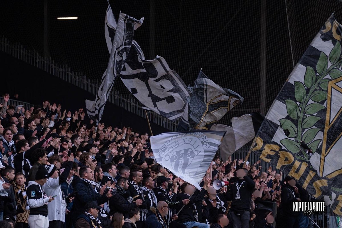 Kop De La Butte 1992 tweet media