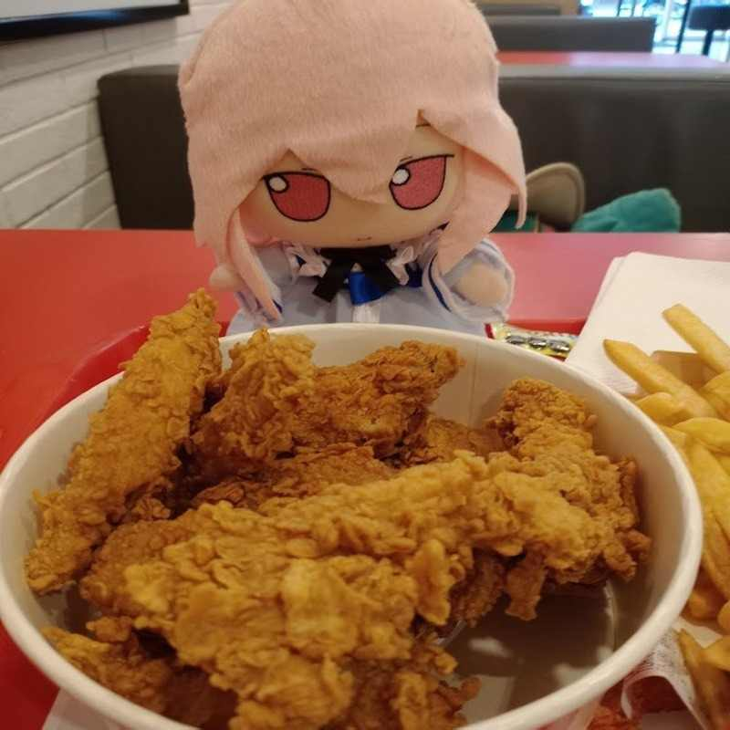 KFC_ES's tweet image. a merendar
