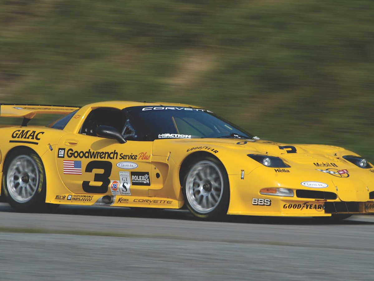 2001 Live tweet media