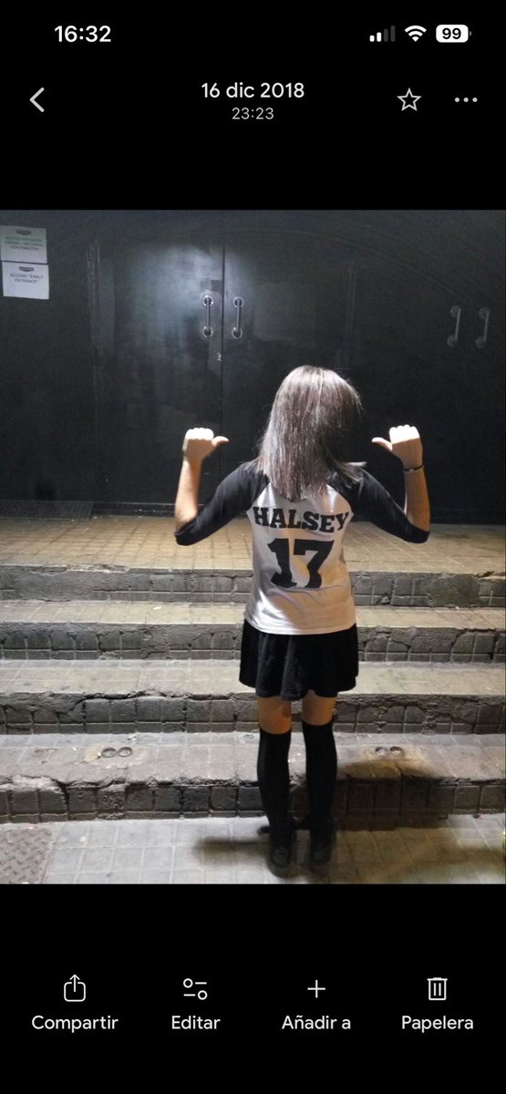 fixtogallagher's tweet photo. 2016 barcelona vs 2026 london 🩷💙
still by your side just like i always will @halsey https://t.co/UGjEVPRLpu