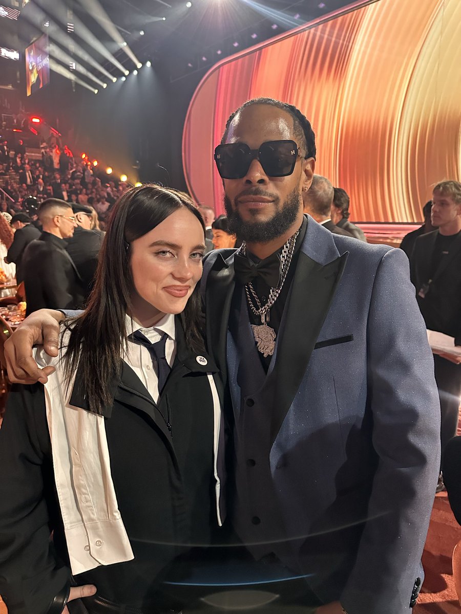 MDotTaylor's tweet photo. Grammys 🏆 @TEYANATAYLOR @billieeilish @babyface @BrunoMars @RecordingAcad https://t.co/0LBNG51ncr