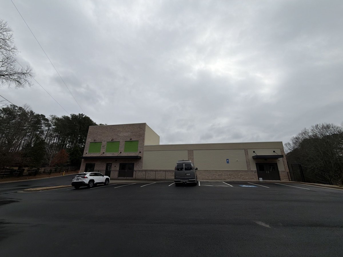 BDGselfstorage's tweet photo. Announcing the completion of our final building at our Buford, GA location!  Our new office and showroom, along with climate controlled self storage received its Certificate of Occupancy and is open for business!

#selfstoragedevelopment
#SelfStorageInvesting
#selfstorageinvestors
#development