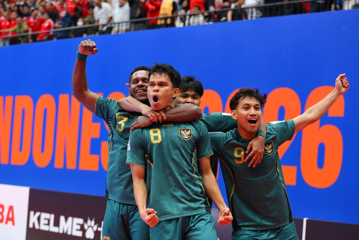 Drixsetiawan's tweet photo. Timnas Futsal Indonesia melaju ke semifinal AF Futsal Asian Cup 2026 usai mengalahkan Vietnam 3-2 di Indonesia Arena, Jakarta, Selasa (3/2/2026). #Timnasfutsal https://t.co/9A4KwwYMY8