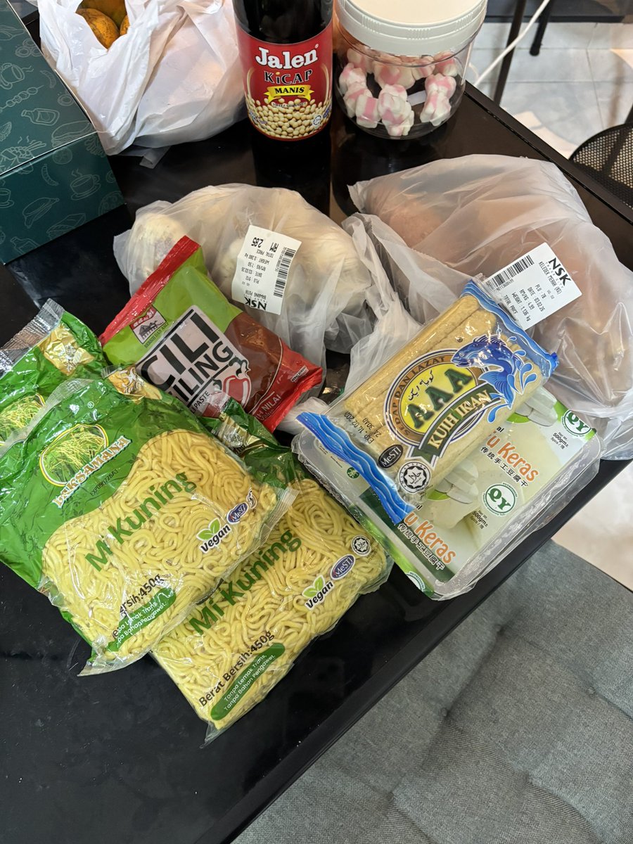 hxlfside_mxn._ tweet media