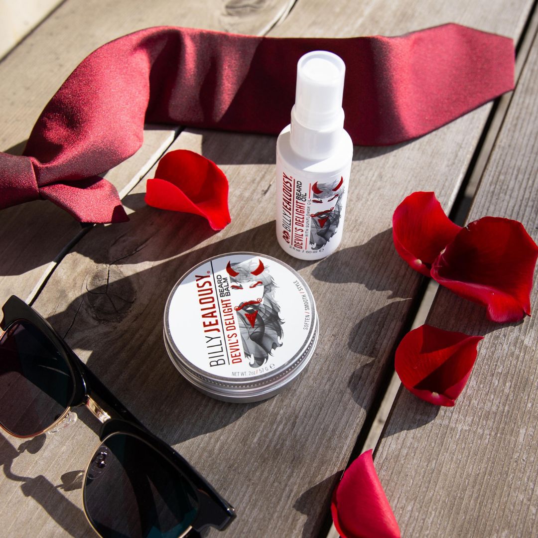 Fendrihan's tweet photo. Warm up your winter with Billy Jealousy's spicy and sweet Devil's Delight collection: https://t.co/EjmQ6fWNUW
#mensgrooming #mensstyle #beardcontrol #beardstyle #beardoil #skincare #BillyJealousy #Fendrihan https://t.co/ZzGVIBnKVL