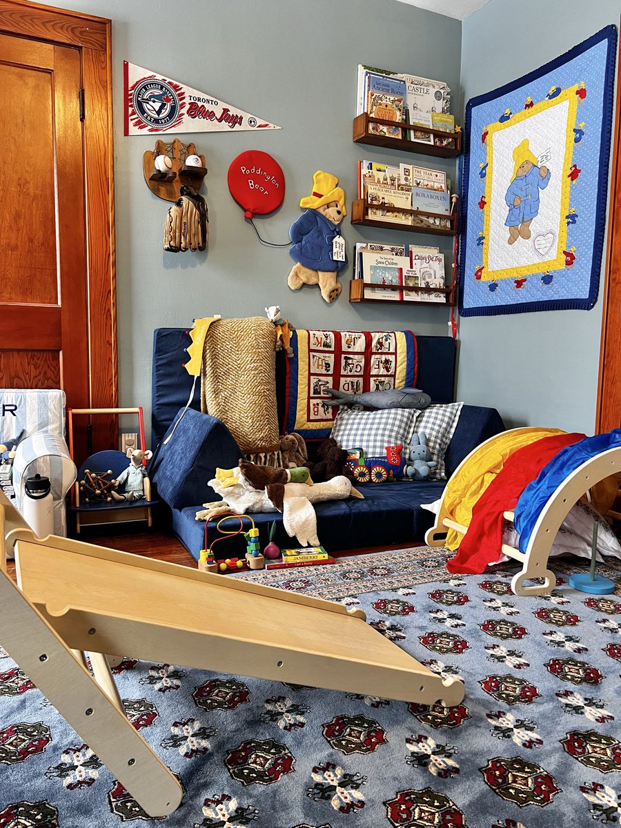 cardamomkiss's tweet image. Entire playroom lovingly curated by mother who studied child development vs. heater grate