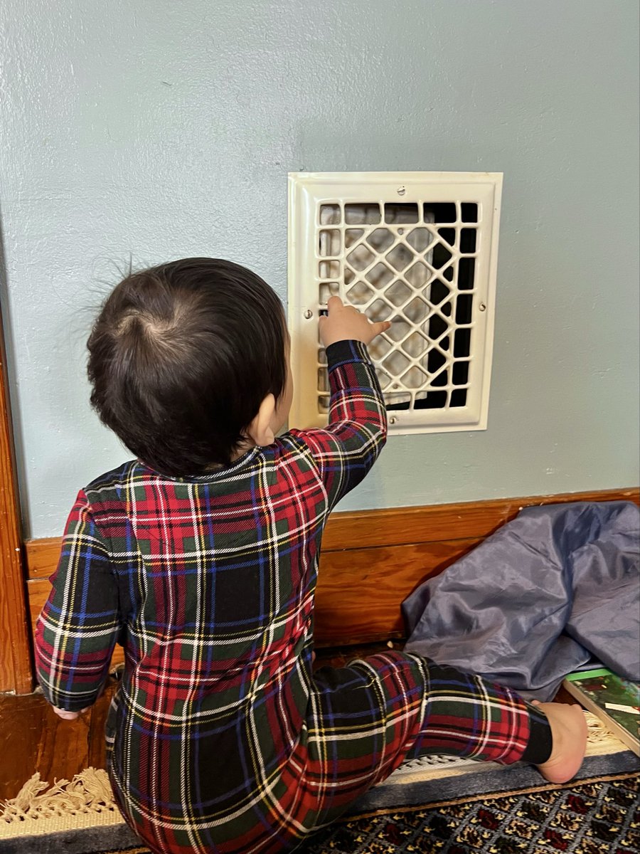 cardamomkiss's tweet image. Entire playroom lovingly curated by mother who studied child development vs. heater grate