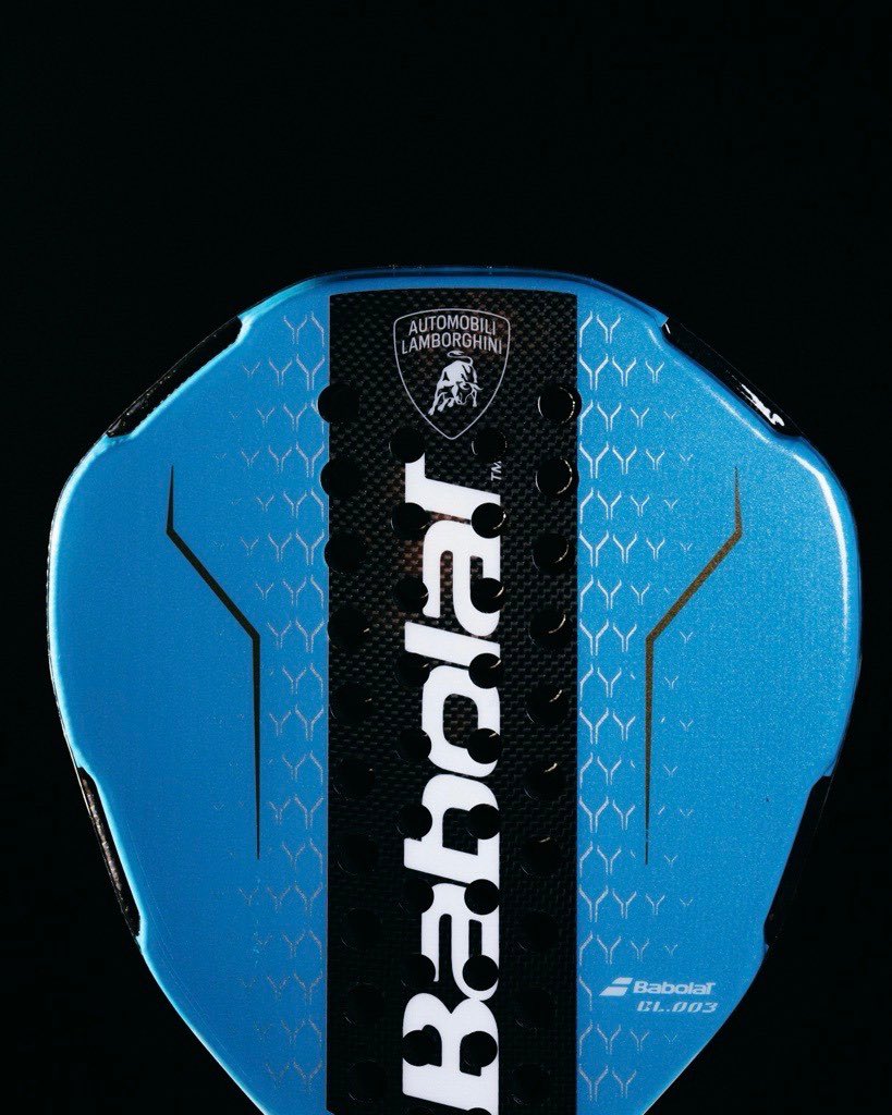 babolatpadel's tweet photo. Focus on the unique details.
Aerodynamic design that combines unrivalled maneuverability and extreme power on demand.
Available on February 5th.
#BabolatXAutomobiliLamborghini #BL003 https://t.co/IjCrZcb9TI