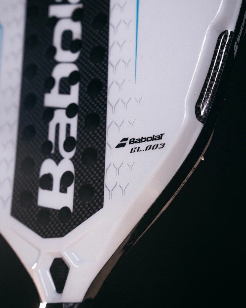 babolatpadel's tweet photo. Focus on the unique details.
Aerodynamic design that combines unrivalled maneuverability and extreme power on demand.
Available on February 5th.
#BabolatXAutomobiliLamborghini #BL003 https://t.co/IjCrZcb9TI
