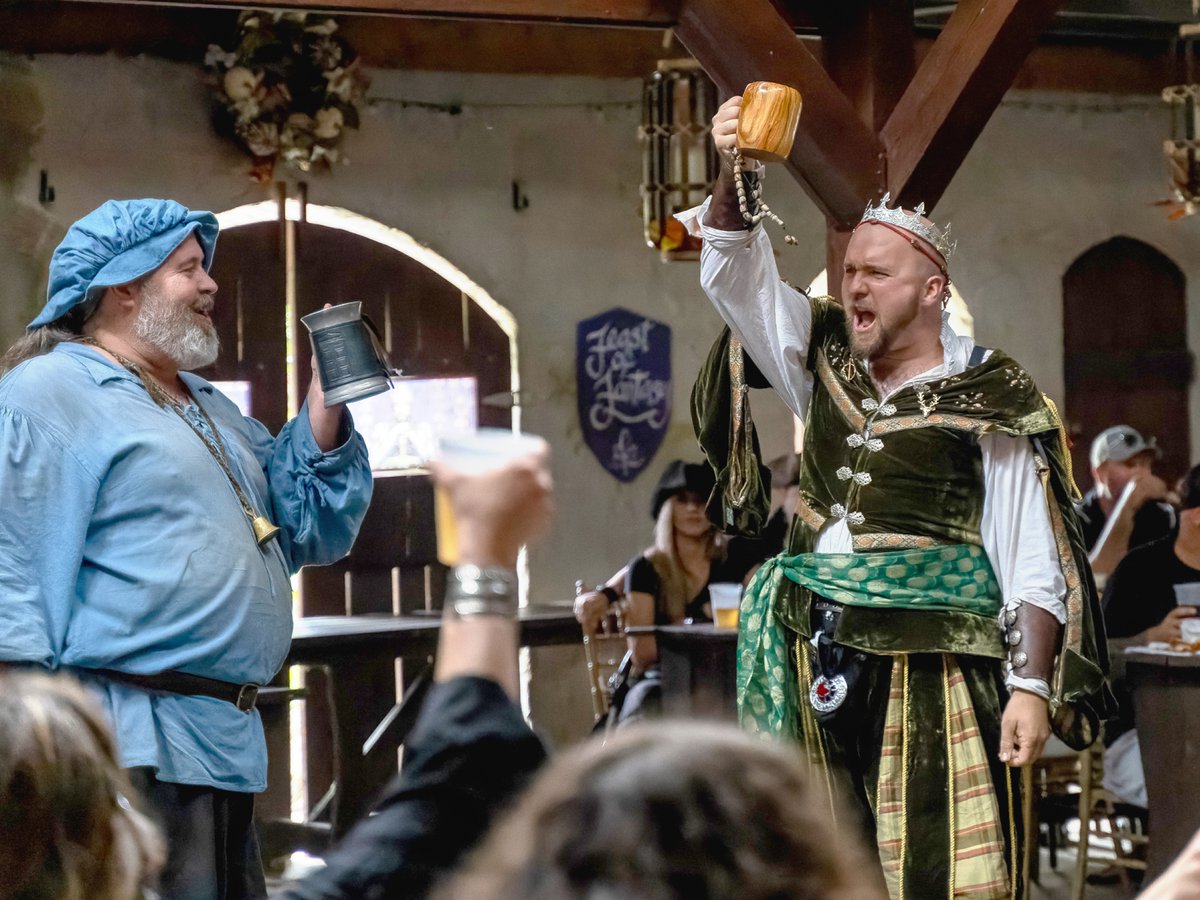 Raise a glass with the King! 🍻 Join us for brews, bites, and laughter daily at 4:15 PM on the Events Deck. $35 (festival admission not included). 21+ with ID. 

🎟️ etix.com/ticket/e/10563… 

#BayAreaRenaissance #RenaissanceFestival #ExploreBayArea #LoveFL #Huzzah