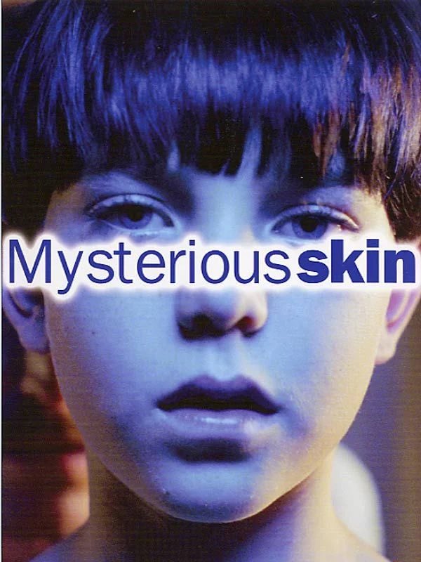 [THREAD FILM] 

Mysterious Skin - Gregg Araki 

Les traumatismes vécus pendant l'enfance sont parfois si violents qu'ils détruisent une part de nous à vie.
Comment, à l'adolescence déjà période de bouleversement, nous nous construisons avec ces séquelles ?