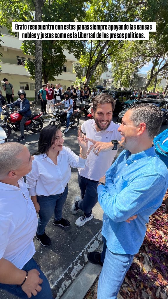 PERIKLEAF's tweet photo. Grato reencuentro con estos panas, quienes juntos siempre hemos luchado por las causas nobles y justas. 

¡Libertad para los presos políticos! https://t.co/WBzDYQtxOA