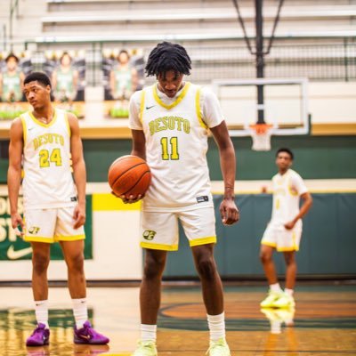EdmondTaylor18's tweet photo. TaylorMade Hoops Big Game Night 

Duncanville 55  Desoto 43

TaylorMade Pick 

Kaleb Hattley 6'2 G 2027 Desoto HS (Desoto, TX)

Go to https://t.co/7UTn3xVn6S to check out his Player Evaluation 

College Coaches 👀 

#TomorrowsStarsToday https://t.co/32syF0ln7T
