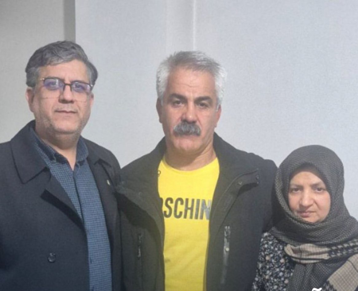 بچه ها وسط این همه خبر بد و غم و غصه
عمو ماشاله عزیز از زندان آزاد شد 🩵🕊️🕊️

#ماشالله_کرمی