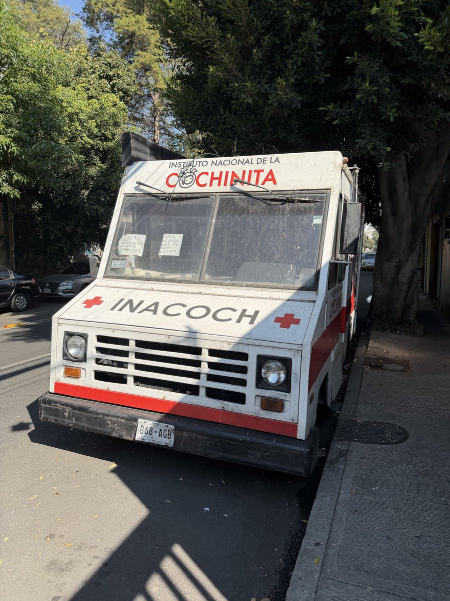 Me encontré esta mamada en las calles de la colonia Del Valle en CDMX. Yucatecos, den su opinión.