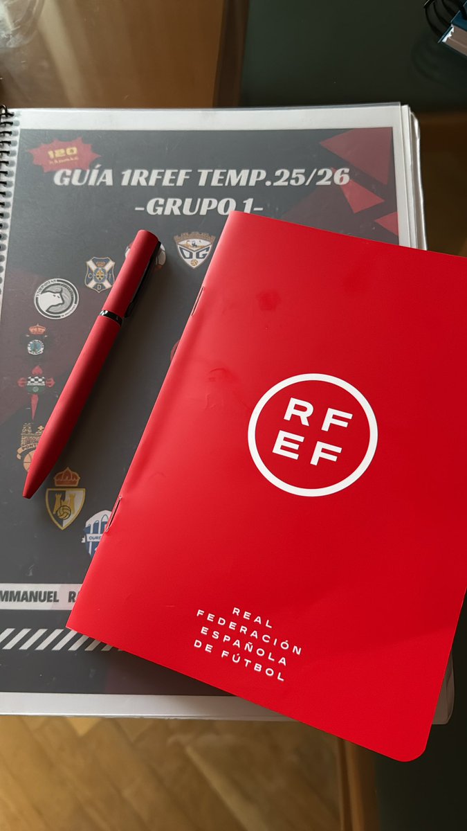 emmanuelrf's tweet image. Buena jornada hoy en Ciudad del Fútbol en el Seminario del @CTARFEF, con su presidente Fran Soto a la cabeza, para conocer un poco mejor la herramienta del #FVS y su aplicación en @Primera_RFEF y @LigaF_oficial 

Ideal para desvirtualizar y poner cara a compañeros de profesión.