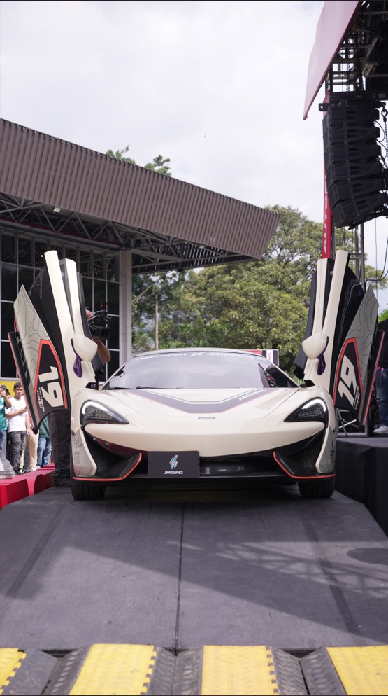 🚗✨ Esto es solo un adelanto.
La gran pasarela automotriz llega potenciada con las mejores joyas de cuatro ruedas en Autoshow | Expocar 2026.

Industria, diseño y potencia en un mismo escenario.
¿Ya te agendaste?

#AutoshowExpocar2026 #IndustriaAutomotriz #CarCulture
