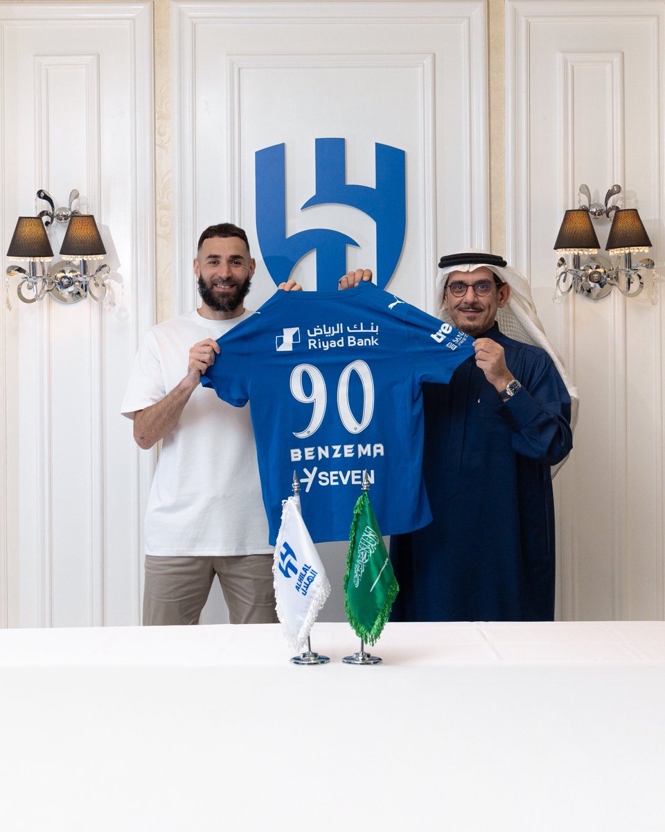 الرقم 90 في الهلال؛ الرقم 90 في الزعيم..

كريم بنزيما في معقل كبير آسيا ☝🏻💙