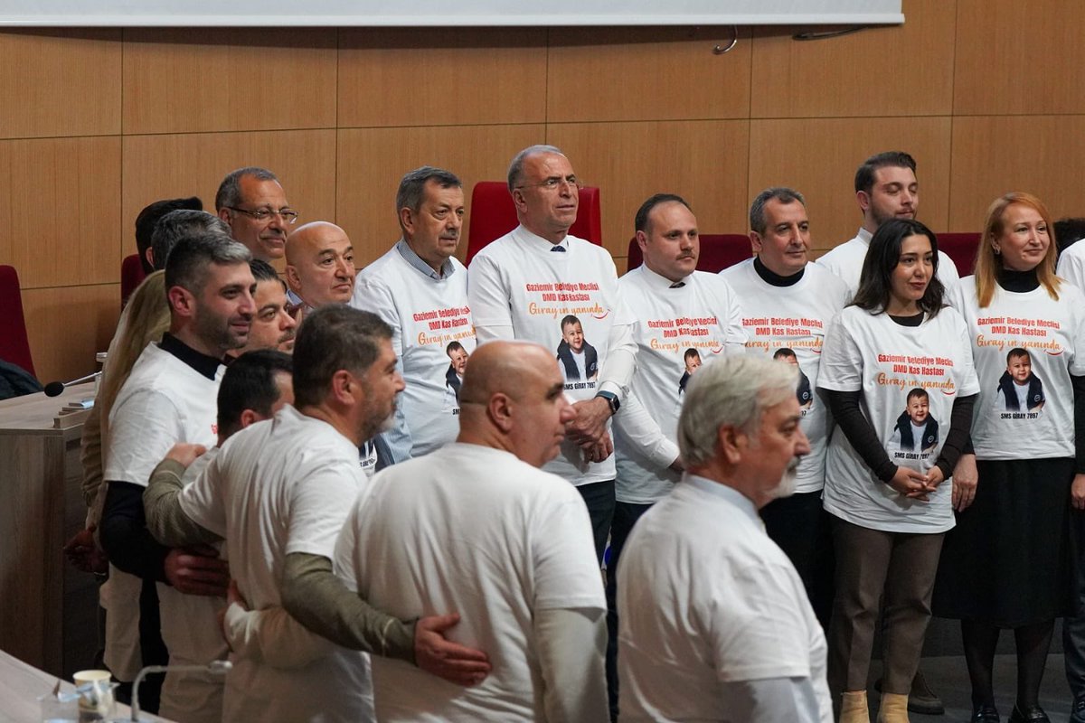 izmirgibiyiz's tweet photo. Gaziemir Belediye Meclis Grubu, DMD kas hastası Giray için başlatılan bağış kampanyasına destek olmak amacıyla Şubat ayı meclis huzur haklarını bağışladı. 👏