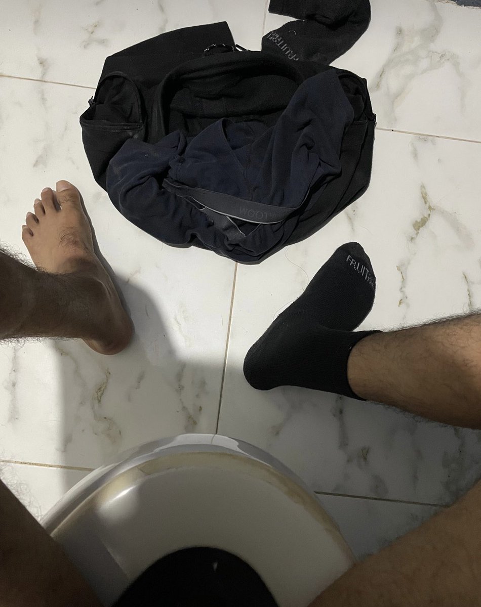 hommerchopper's tweet photo. Después de una bien corrida 🏃🏾‍♂️ toca baño. #run #onlyfan https://t.co/lSa365ZEFU