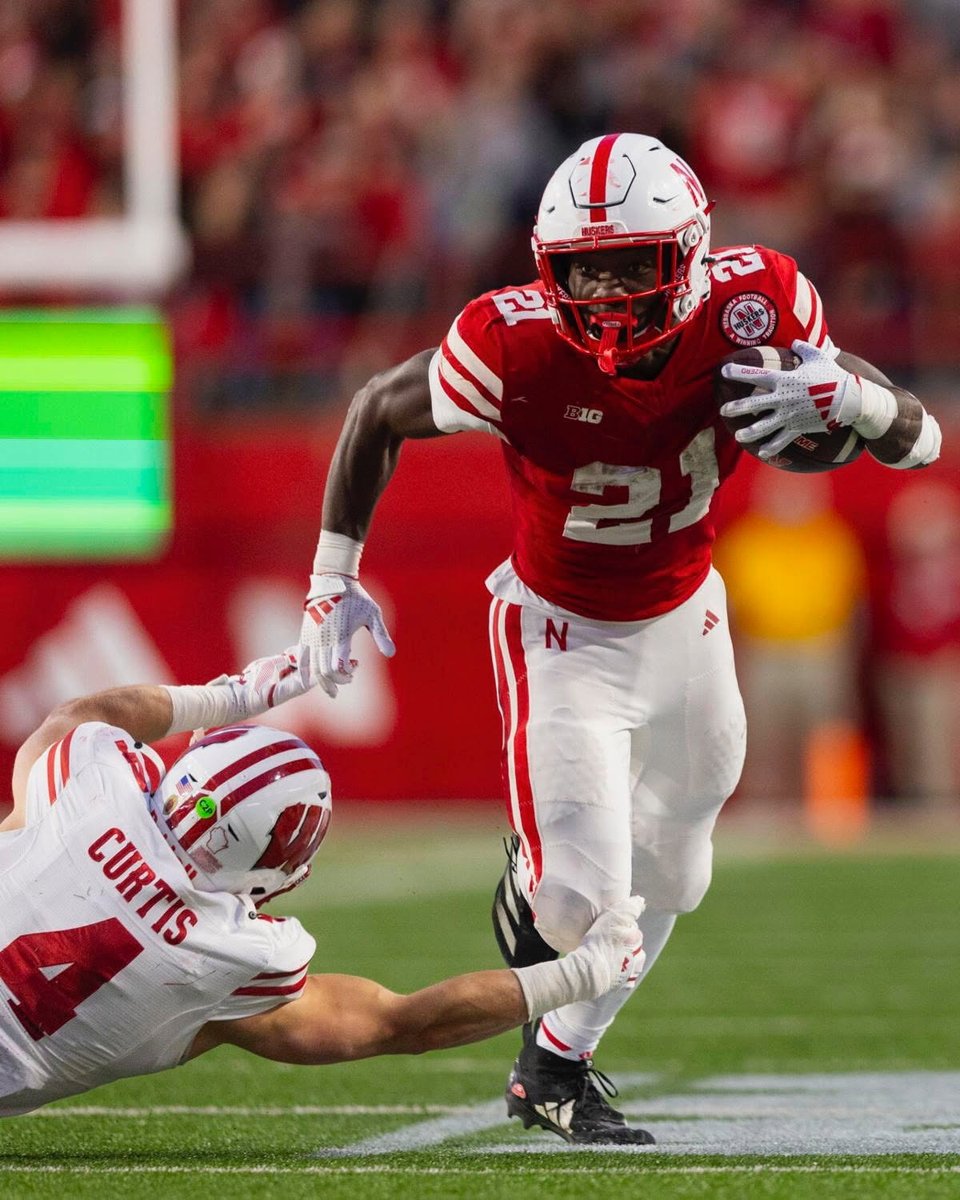 Carlos Big C Holmes tweet media