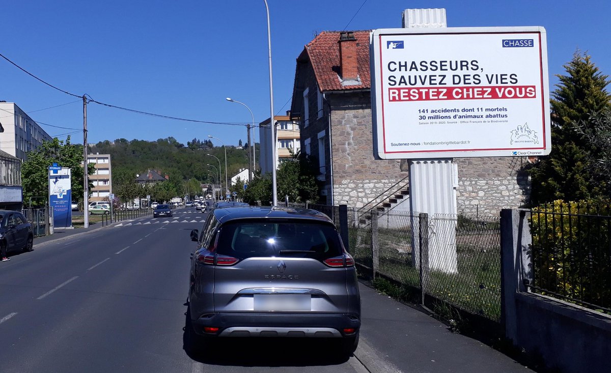 Son combat, notre Combat - La chasse

🦌 « On va tuer des animaux innocents pour le loisir, pour le plaisir. C'est immonde. La chasse, c'est un assassinat légal. »

❌ Ces mots de Brigitte Bardot résonnent aujourd'hui plus que jamais. Toute sa vie, elle s'est battue contre le