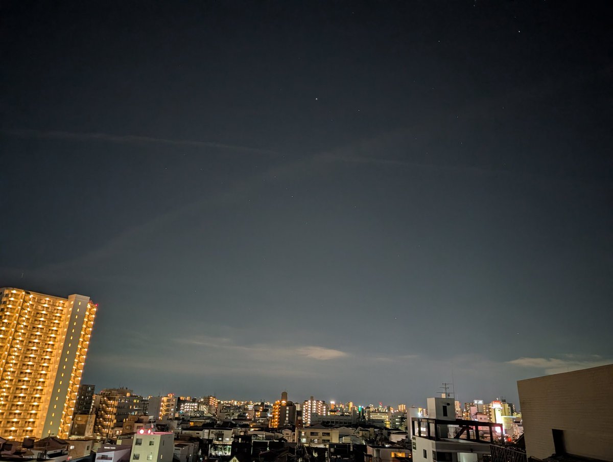 escape_route_b's tweet photo. 地震雲なのか？ https://t.co/7rINJoGyNK