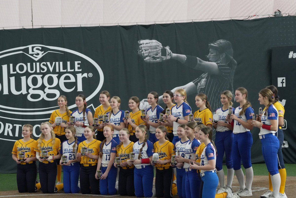 JosieHumes2030's tweet photo. Proud of my team this weekend for taking home the 13u City Wide Sellout championship. Offensively, in pool play was a struggle at the plate. Given the opportunities in bracket I hit .714/.750/1.571 with two 3B and two 2B.

@ejonesrockchalk @selectfp2030stl 
@LineDsoftball https://t.co/ddjqHT3OEZ