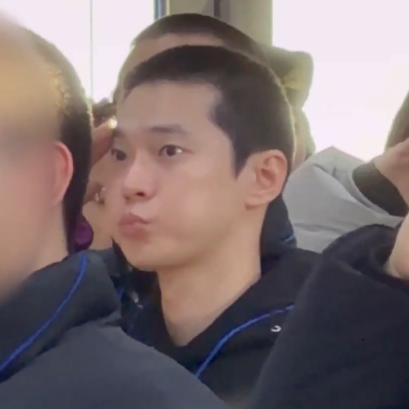 ssiebzehn's tweet image. เอ่า