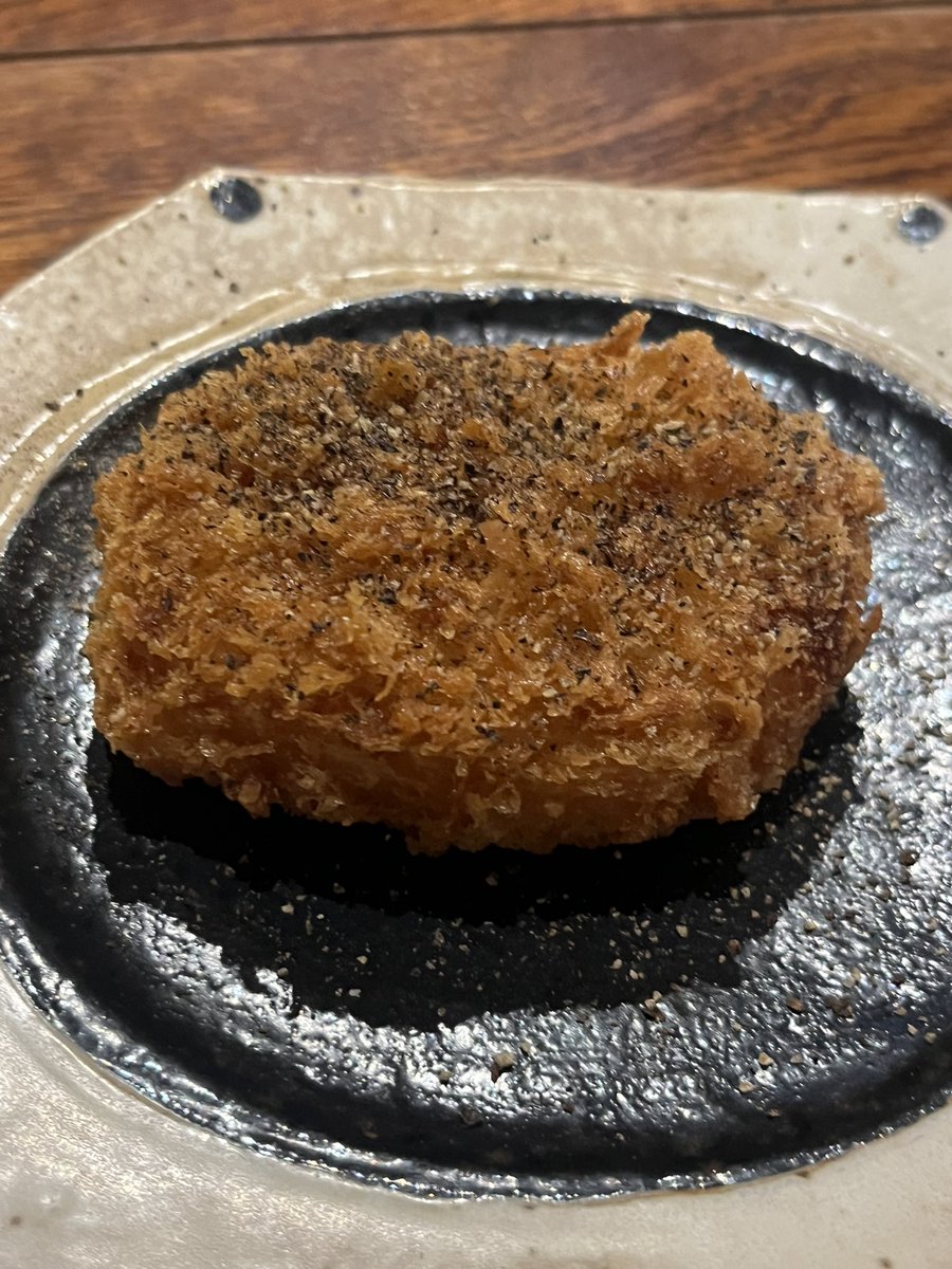 non_p_on's tweet photo. 先日クラフトビール飲みに行ってきた〜！
1枚目、ヒューガルデンホワイトの生がとても美味しかったーー！！ https://t.co/luZp2Sac7s