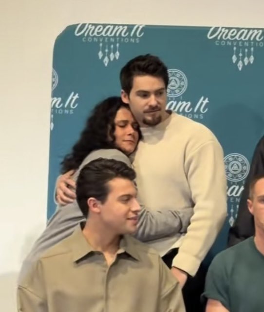 sharainsaw's tweet photo. i’m crying my babies https://t.co/FXobCcCq81