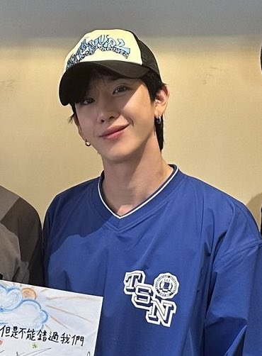 RAM_0108's tweet image. 이렇게 입꼬리 예쁜 사람 내 인생에 너 밖에 없었어