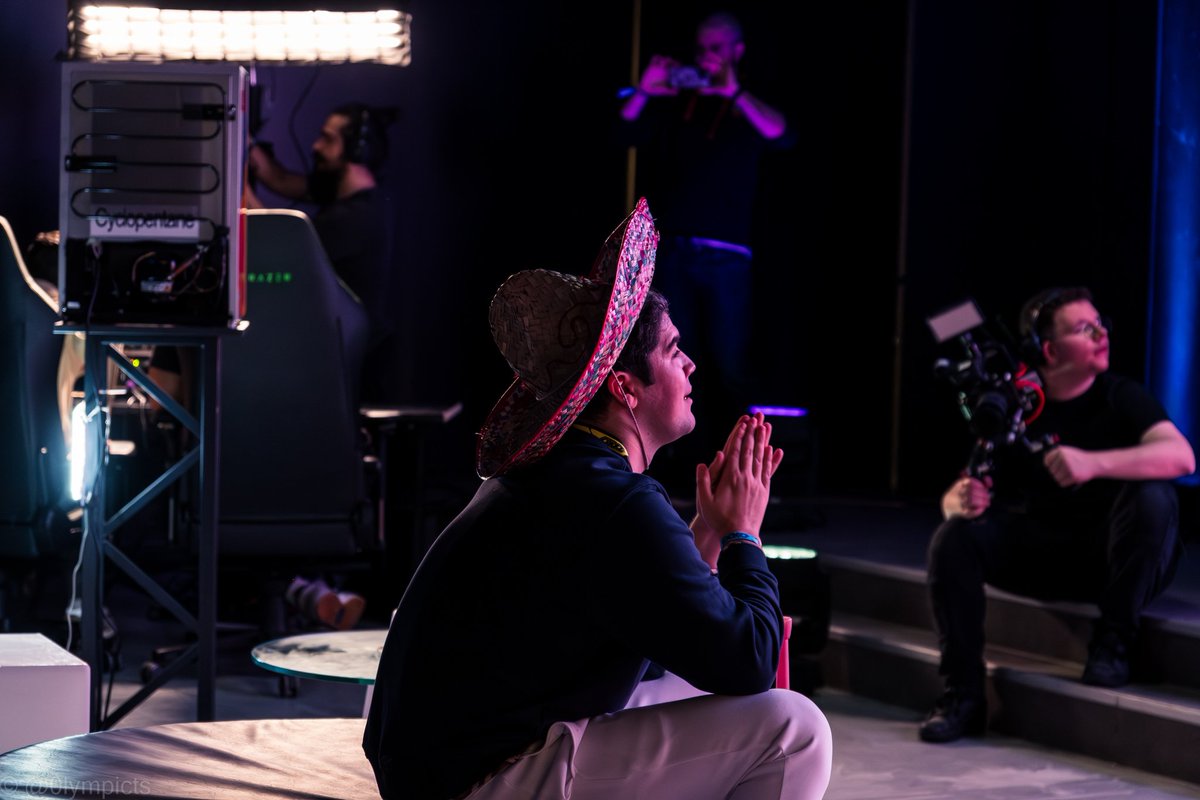 0lympicts's tweet image. Je vous présente la deuxième parties de la WatchParty de @2XKOFR merci à toute la communauté. On est passé par toutes les émotions de la joie au stresse.
Bravo encore une fois à nos Français pour leur beau parcours 🔥